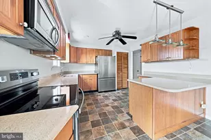 24 W Country Ln, Newark, DE 19702 - Photo 12