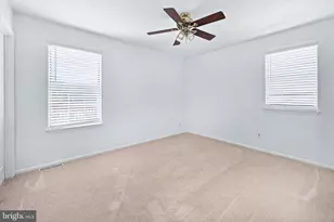 24 W Country Ln, Newark, DE 19702 - Photo 16