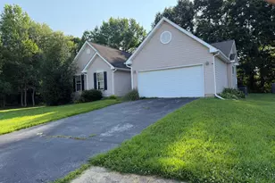 128 Willamette Dr, Bear, DE 19701 - Photo 2