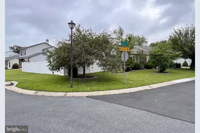 8 Rose Terrace, Newark, DE 19702 - Photo 4