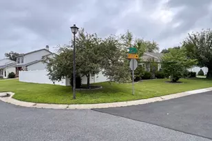 8 Rose Terrace, Newark, DE 19702 - Photo 4