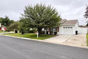 8 Rose Terrace, Newark, DE 19702 - Photo 2