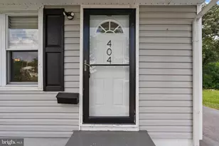 404 Tamara Cir, Newark, DE 19711 - Photo 2