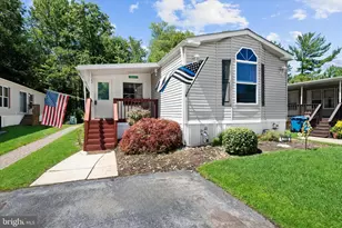 110 W Tulip Ct, Newark, DE 19713 - Photo 1