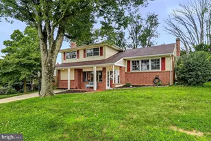 2712 Fawkes Dr, Wilmington, DE 19808 - Photo 2