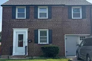 184 Riverview Dr, New Castle, DE 19720 - Photo 1