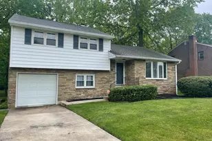 202 Alders Dr, Wilmington, DE 19803 - Photo 2