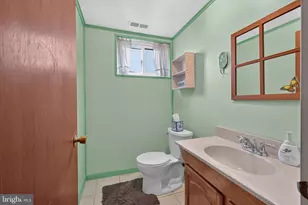 153 W Edinburgh Dr, New Castle, DE 19720 - Photo 18