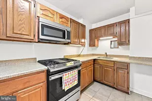 335 E 35th St, Wilmington, DE 19802 - Photo 6