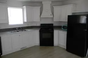 649 S Huckleberry Ave, Bear, DE 19701 - Photo 6