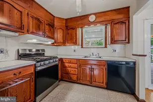 123 Glenrock Dr, Claymont, DE 19703 - Photo 10
