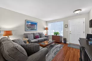 272 W Red Lion Dr, Bear, DE 19701 - Photo 2