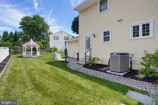 2301 Beacon Hill Dr, Wilmington, DE 19810 - Photo 10