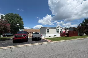 2 W Samantha Ct, Bear, DE 19701 - Photo 2