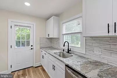 17 Varmar Drive, New Castle, DE 19720 - Photo 8