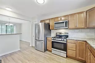14 Sandy Brae Ct, Wilmington, DE 19808 - Photo 2