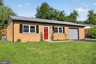 18 Defoe Cir, Newark, DE 19702 - Photo 1