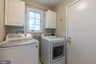 223 E Flagstone Dr, Newark, DE 19702 - Photo 16