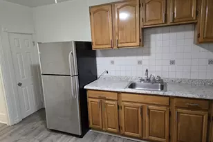 2404 Lamotte St, Wilmington, DE 19802 - Photo 2