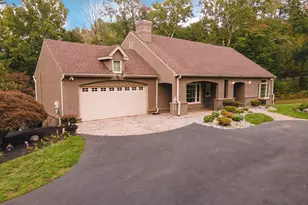 1 Pheasants Ridge S, Greenville, DE 19807 - Photo 2