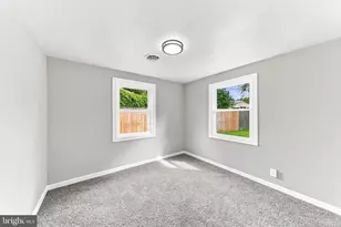 304 Frazer Pl, New Castle, DE 19720 - Photo 4