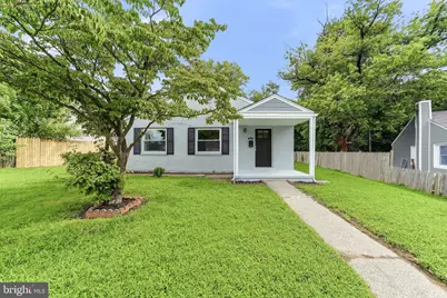 304 Frazer Place, New Castle, DE 19720 - Photo 1