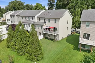 325 Latrobe Dr, Newark, DE 19702 - Photo 2