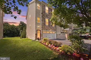325 Latrobe Dr, Newark, DE 19702 - Photo 2
