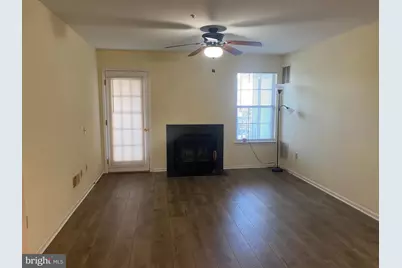 2004 Waters Edge Drive, Newark, DE 19702 - Photo 2