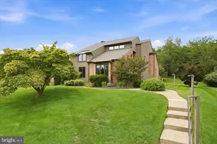 24 Downs Dr, Wilmington, DE 19807 - Photo 2