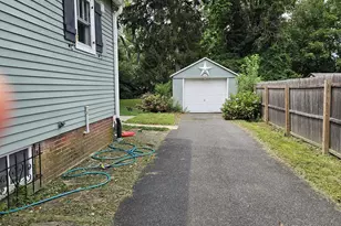 412 Marsh Rd, Wilmington, DE 19809 - Photo 2