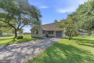 110 E Hoffecker St, Middletown, DE 19709 - Photo 2