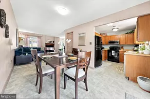 225 E Green Valley Cir, Newark, DE 19711 - Photo 12