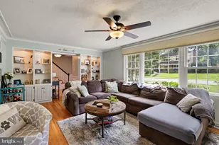 805 Rock Ln, Newark, DE 19713 - Photo 2