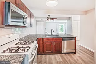 117 E Beaver Ct, Bear, DE 19701 - Photo 2