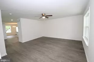 5 Buttonwood Ave, New Castle, DE 19702 - Photo 2