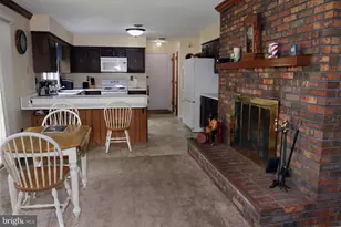 304 Hamilton St, Delaware City, DE 19706 - Photo 10