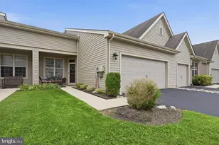 6 Fountainview Dr, Newark, DE 19713 - Photo 2