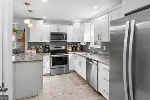 128 E Green Valley Cir, Newark, DE 19711 - Photo 16