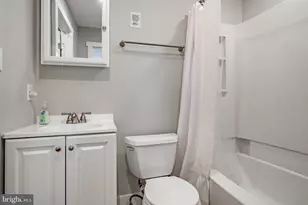 215 W 6th St, Wilmington, DE 19801 - Photo 26
