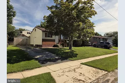 128 W Edinburgh Drive, New Castle, DE 19720 - Photo 2
