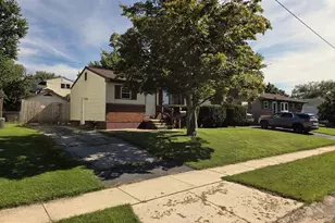 128 W Edinburgh Dr, New Castle, DE 19720 - Photo 2