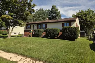 128 W Edinburgh Dr, New Castle, DE 19720 - Photo 1