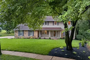 2426 Kingman Dr, Wilmington, DE 19810 - Photo 2