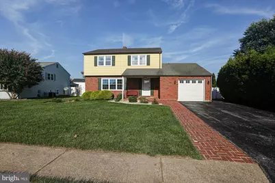307 E Roosevelt Avenue, New Castle, DE 19720 - Photo 2