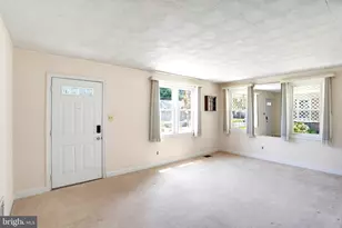 15 Garden Ln, New Castle, DE 19720 - Photo 2