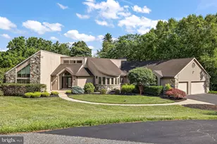 12 W Mozart Dr, Wilmington, DE 19807 - Photo 2