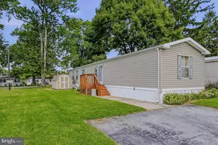 10 Laurel Ln, Newark, DE 19713 - Photo 1