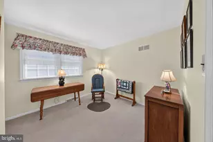 821 N Country Club Dr, Newark, DE 19711 - Photo 62