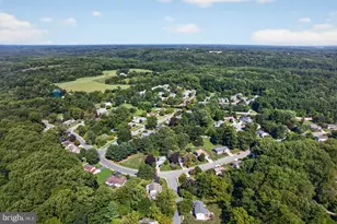 821 N Country Club Dr, Newark, DE 19711 - Photo 118